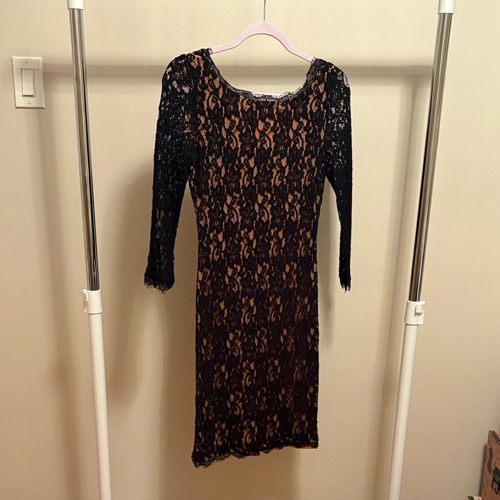 Babaton Black Lace / Nude Underlay Midi Stretch Dress